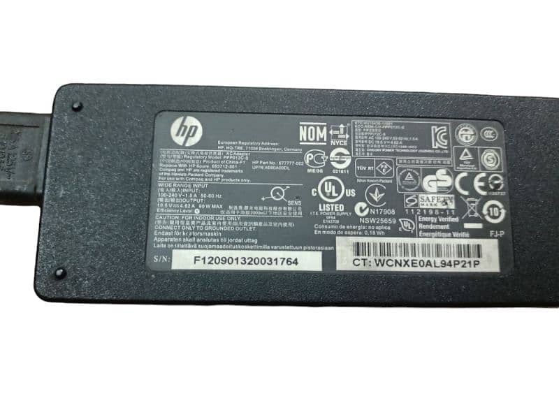 HP laptop Charger 2