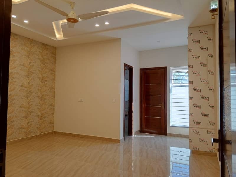 8 Marla Upper Portion In E-11 For Rent 6