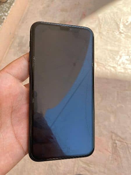 iphone 11pro (256) gb 4