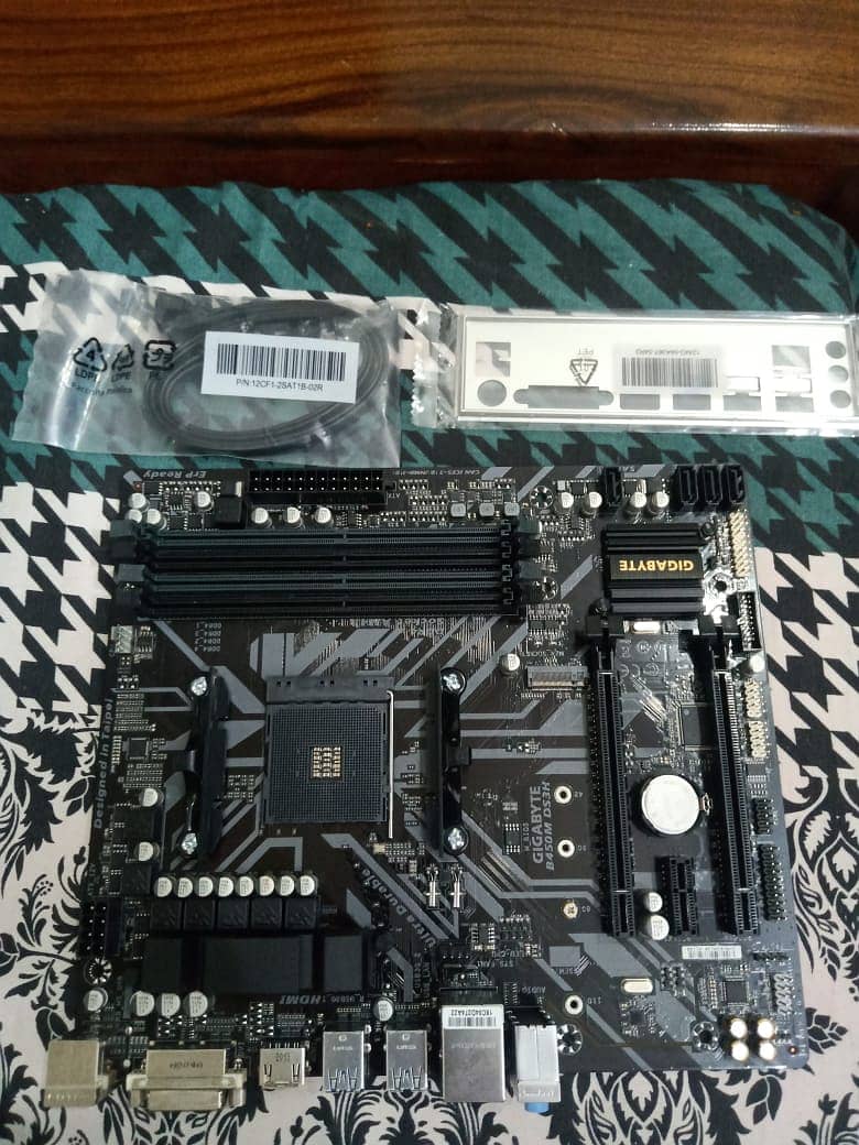 New Gigabyte B450M DS3H Motherboard - 4 RAM Slot, Perfect for AM4 CPUs 1