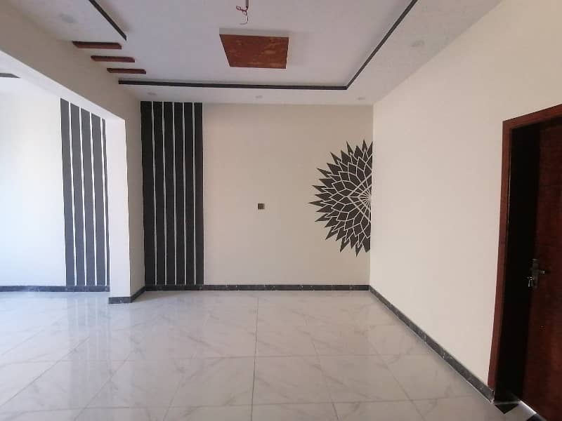 House 5 Marla For sale In Defence Road 11