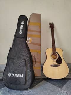 Yamaha F600 Acoustic Guitar