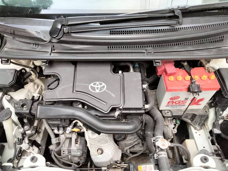 Toyota Vitz 2017 model 2022 Registered 15