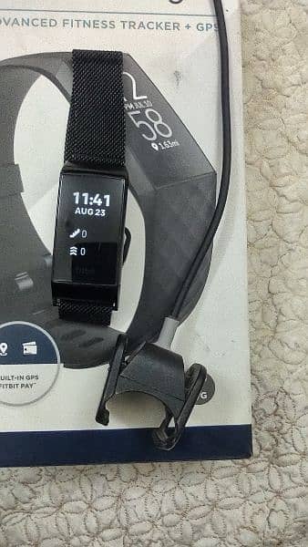 Fitbit charge 4 12