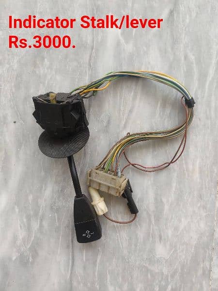 BMW E36 Used parts. صرف تصویروں میں دکھائ گئ چیزیں ھیں 1