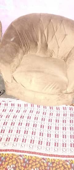 5 setar sofa set sell new condition. . arjant 0