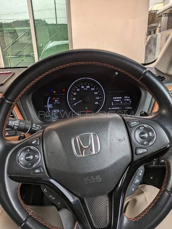 Honda Vezel 2017 9