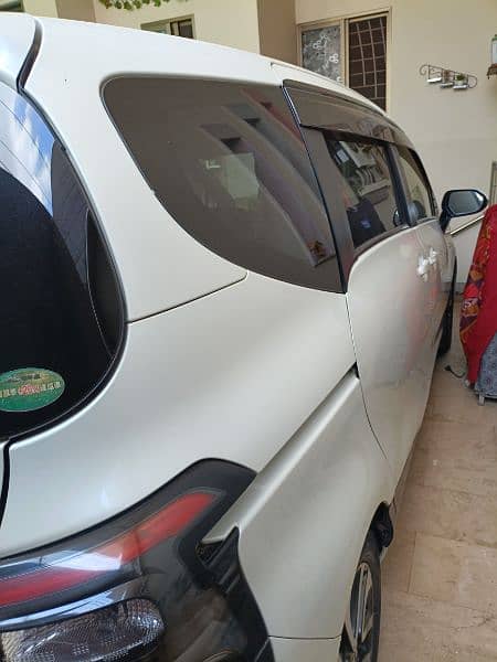 Toyota Sienta 2016 3