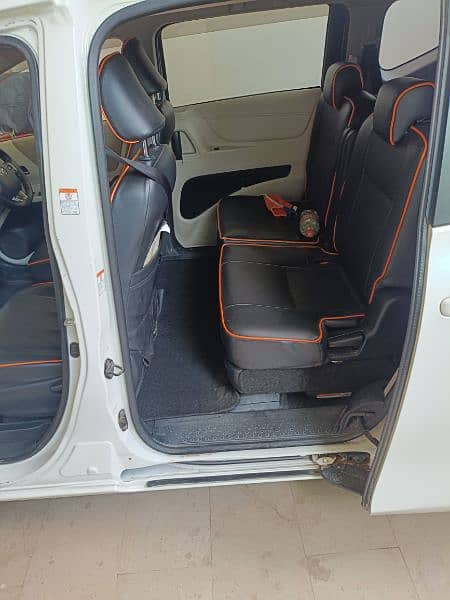 Toyota Sienta 2016 11