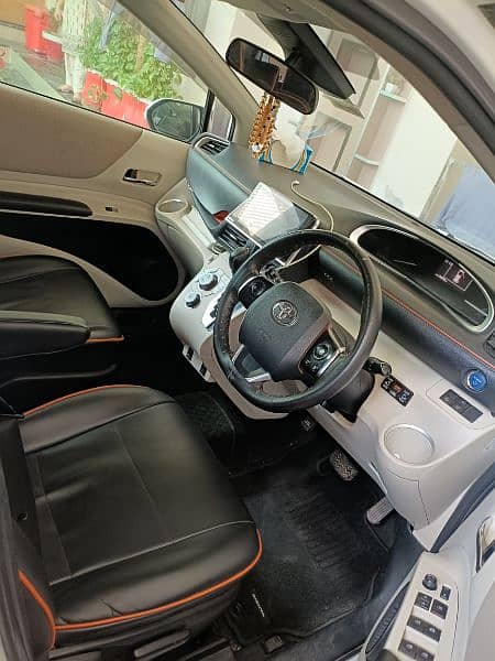 Toyota Sienta 2016 17