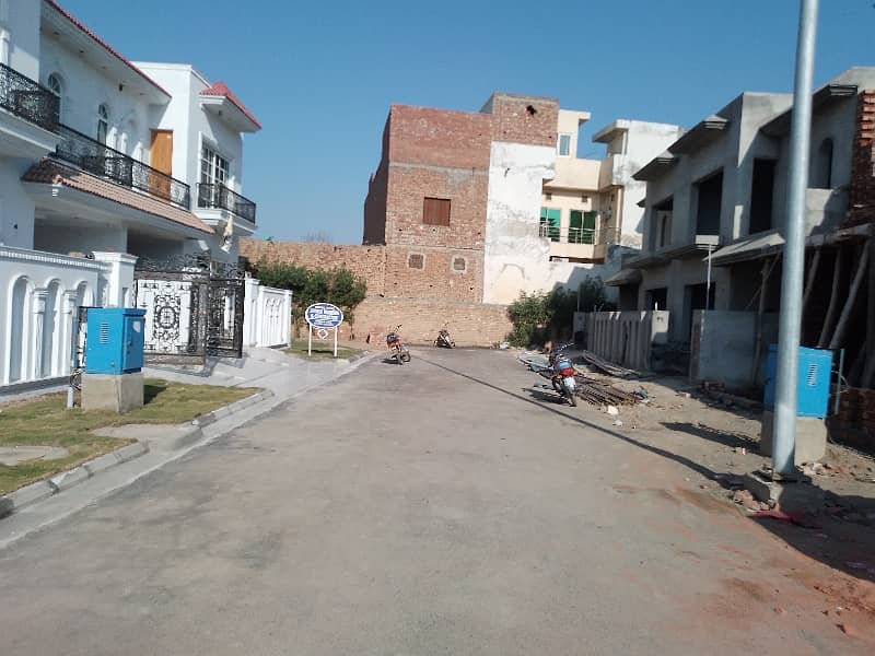 Ideal House Is Available For sale In Green City 4