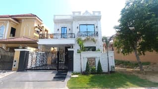 10 Marla House In Beautiful Location Of Paragon City Grove Block In Lahore