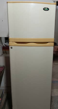 Dawlance 16 Cu. Ft Two-Door Fridge Freezer Efficient Cooling & Storage