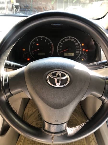 Toyota Corolla GLI 2012 5