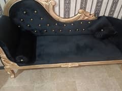 luxury divan the condition of divan very new