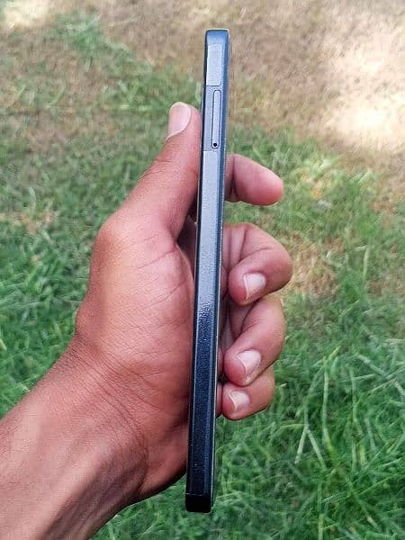 Redmi note 13 pro with coton and box . 2 months use hua hai . 12+4/256 3