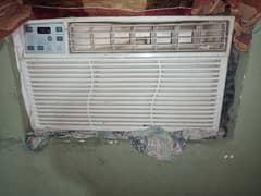 1 ton window ac 110w almost DC inverter