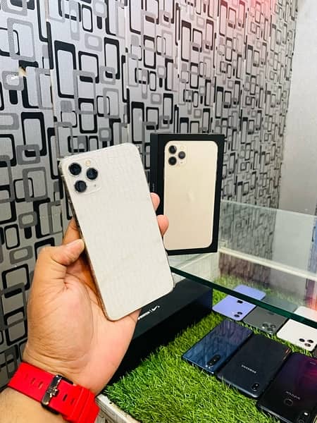 Iphone 11 pro max 64gb Factory Unlock Non PTA 1