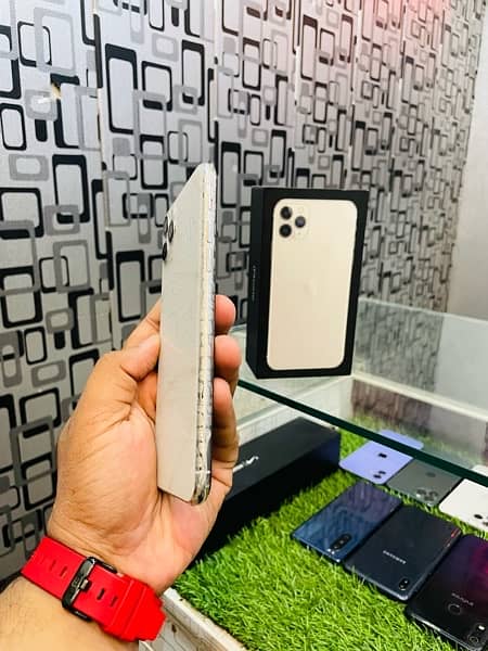 Iphone 11 pro max 64gb Factory Unlock Non PTA 2