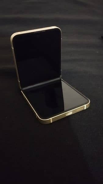 Samsung Galaxy Z flip 6, Paris Olympic2024 model 512gb,12gb ram 13