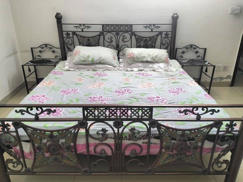 Metal Bed for Sale- Excellent Condition 1