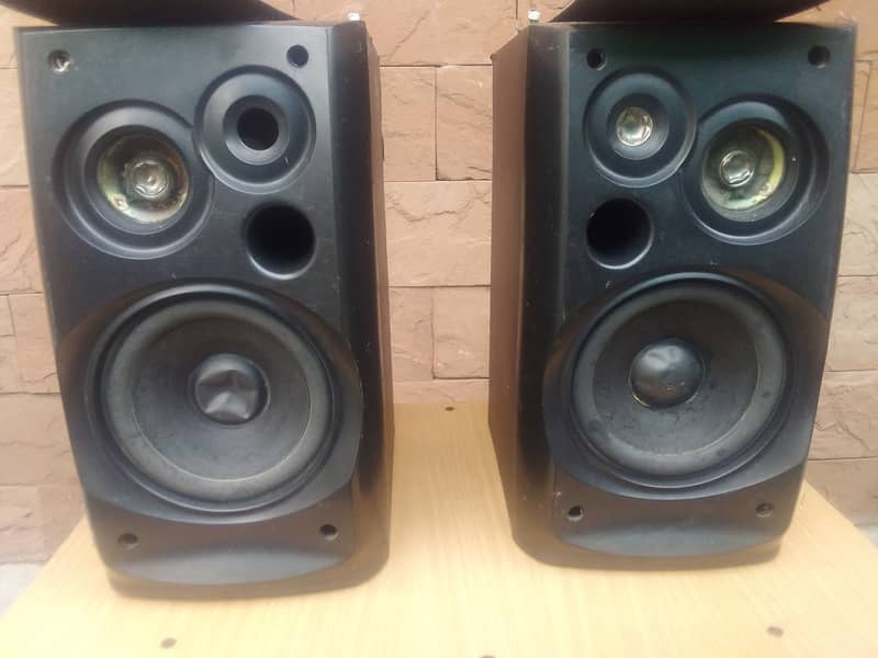 Akai japan 5" speakers original 9/10 condition 2