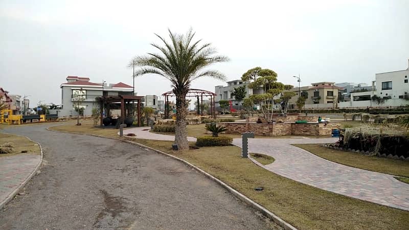 10 Marla Plot Is Available In Bahria Enclave Islamabad 4