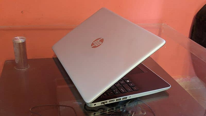 hp core i7 8 generation fresh 2