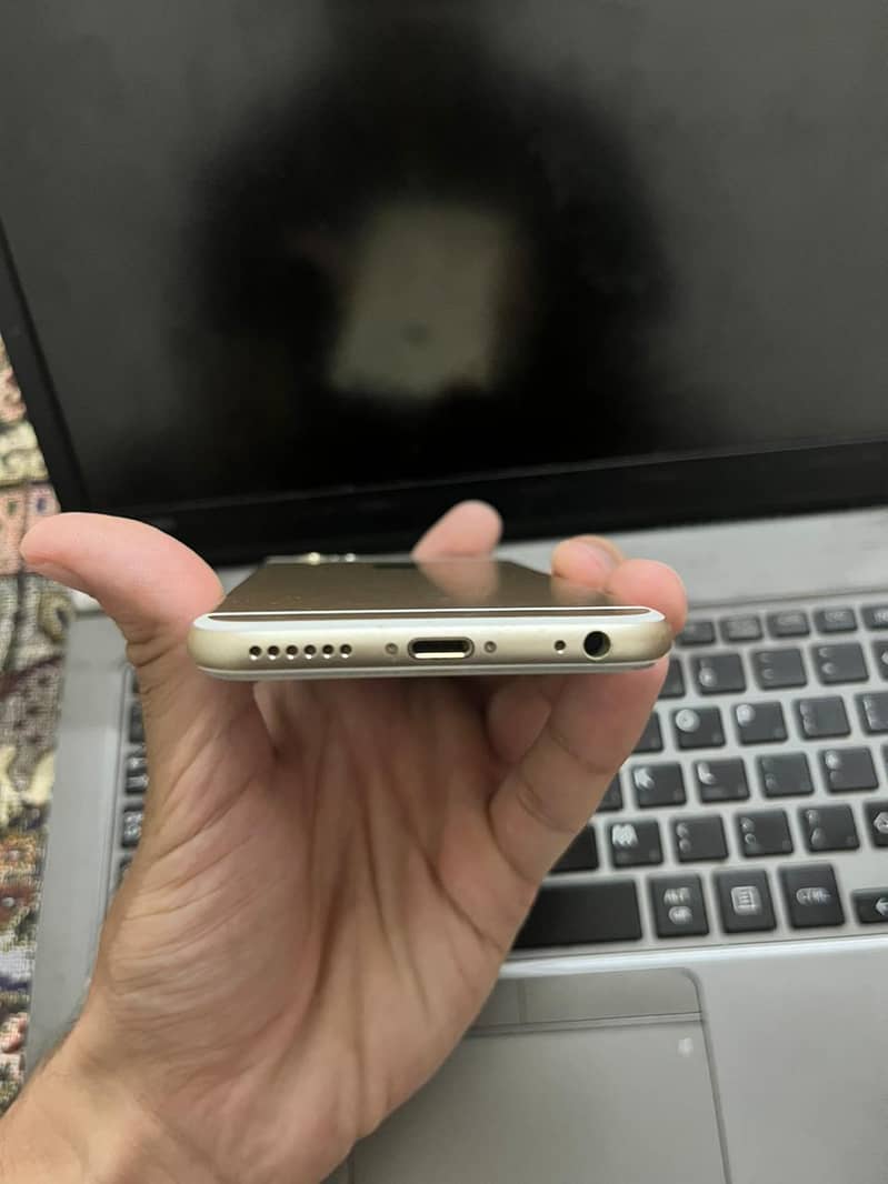 Iphone 6 (Gold) 4