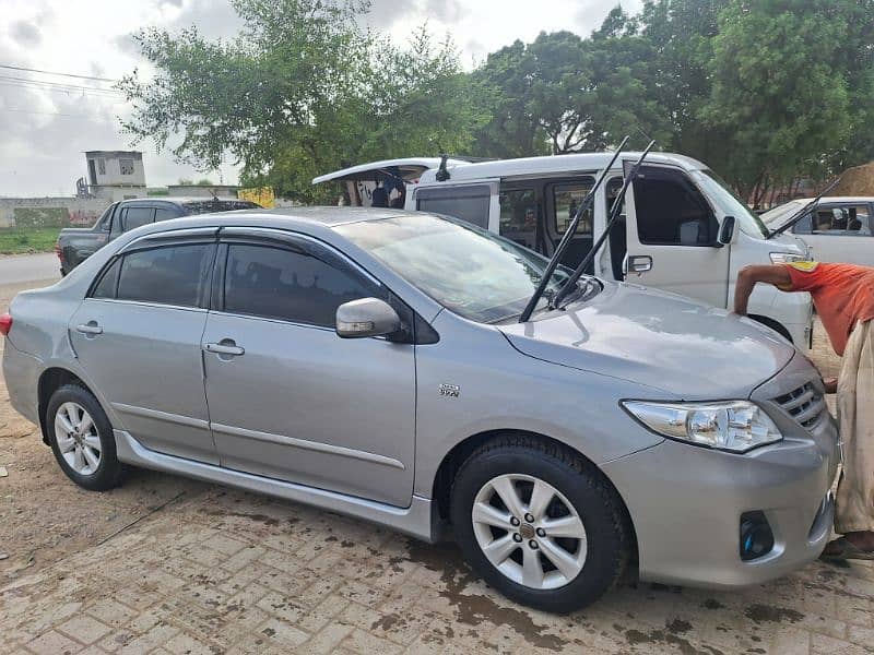 Toyota Corolla Altis 2013 1