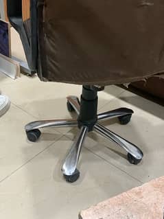 Comfirtable Office  rolling chair 0