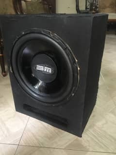 car woofer in used condition full bass