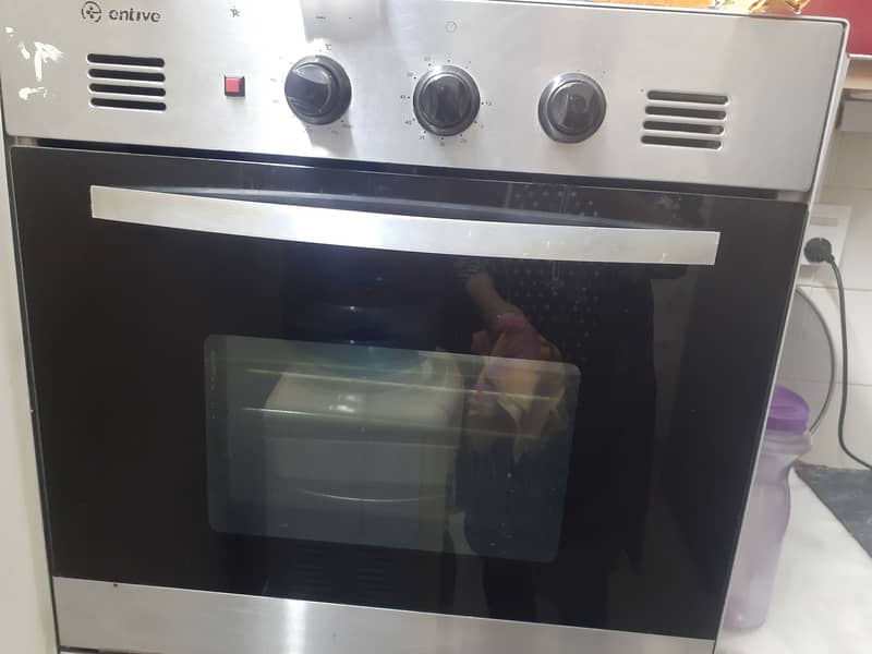 Branded used oven in good condition 0