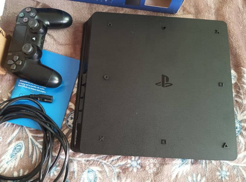 Ps4 slim (1tb edition) 2