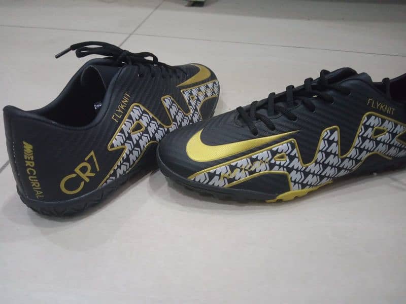 Football shoes for sale 1