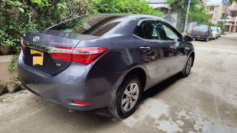 Toyota Corolla Altis 2016 5