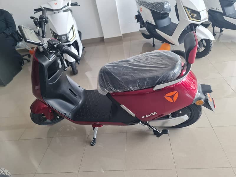 Yadea G5 Electric Scooty . Electric Bike Girls Scooty 9