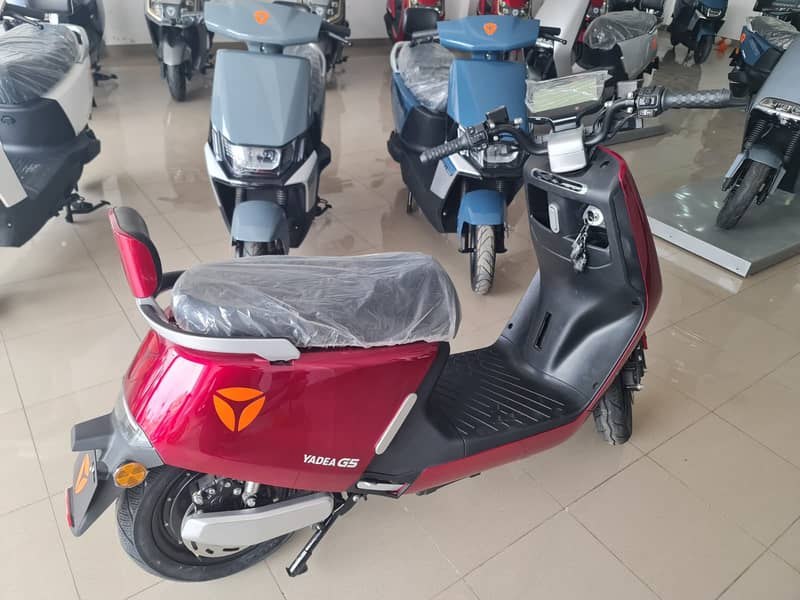 Yadea G5 Electric Scooty . Electric Bike Girls Scooty 11