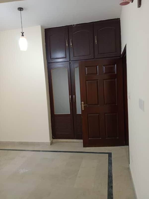 10 Marla 2 Bed Portion For Rent Available in Dha Phase 2 4