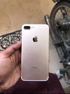 I Phone 7plus 32 gb gold color 0