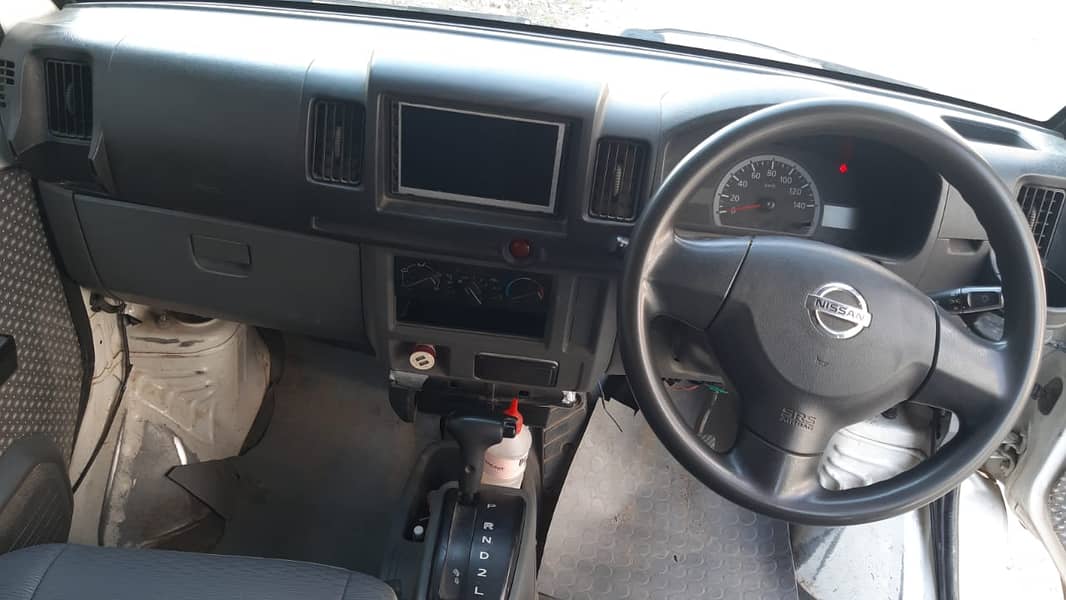 Nissan Clipper NV 100 is for Sale 6