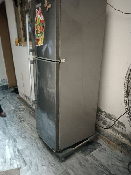 Electrolux company double door refrigerator 3