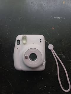 instant camera