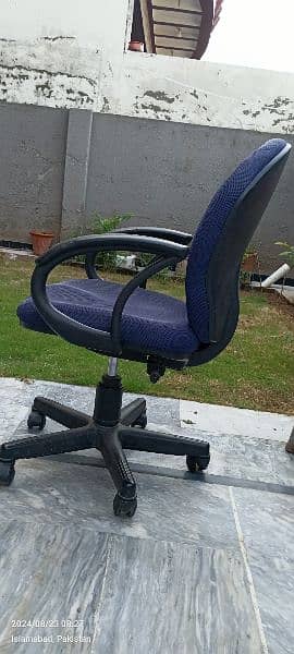 Office chair for urgent sale 0