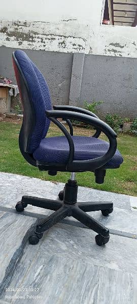 Office chair for urgent sale 3