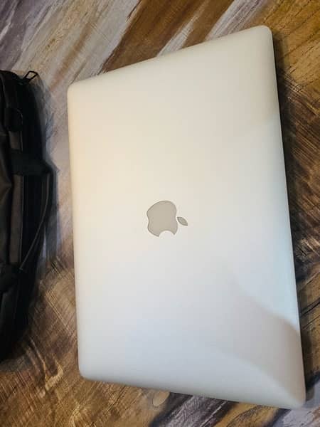 MacBook Pro 2015 Mid 1