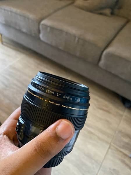 canon lens 85mm 1.8 AF 0