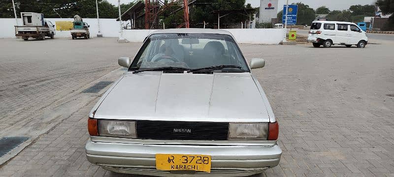 urgent sell Nissan Sunny 1990 neat and clean car Power steering 2