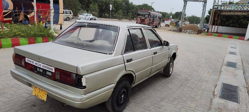 urgent sell Nissan Sunny 1990 neat and clean car Power steering 5