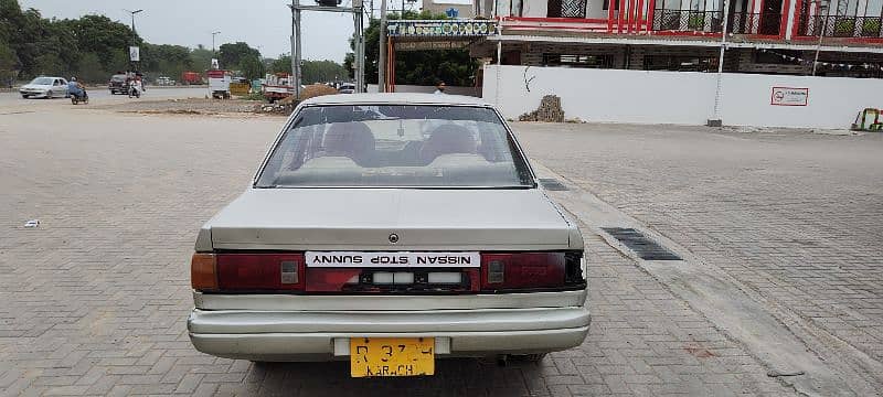 urgent sell Nissan Sunny 1990 neat and clean car Power steering 7